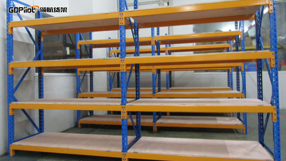 Cantilever rack